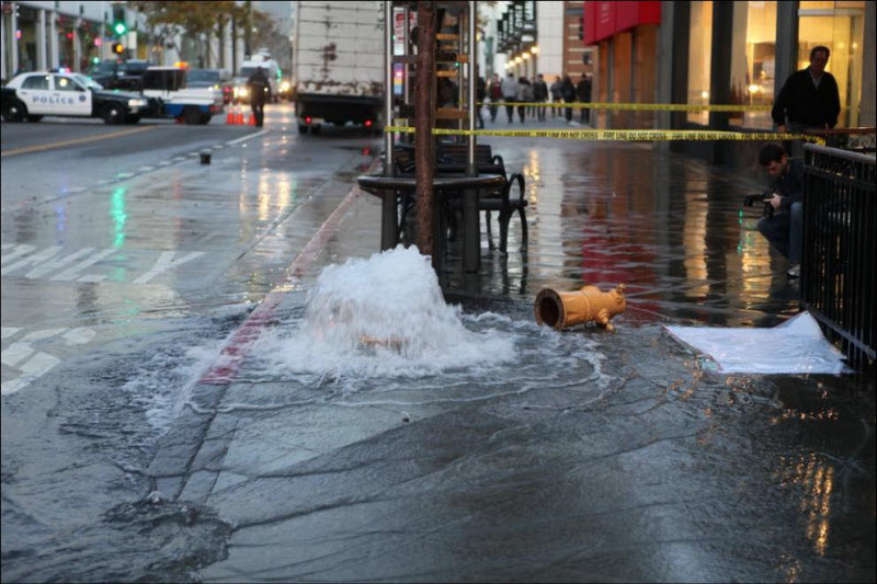http://www.aljalawi.net/wp-content/uploads/2011/06/fire-hydrant-accident-23.jpg