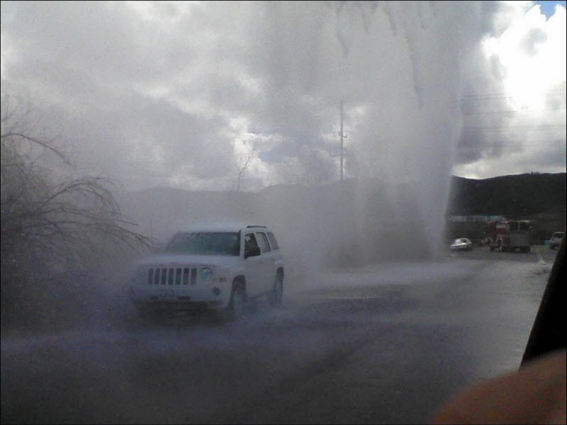http://www.aljalawi.net/wp-content/uploads/2011/06/fire-hydrant-accident-27.jpg