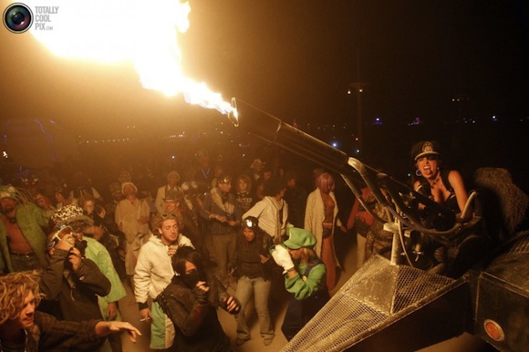 http://www.aljalawi.net/wp-content/uploads/2011/09/burningman_026-900x599.jpg
