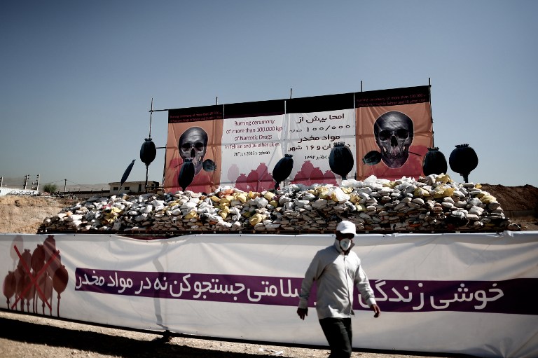 صور : اتلاف وحرق 50 طن من المخدرات في ايران !