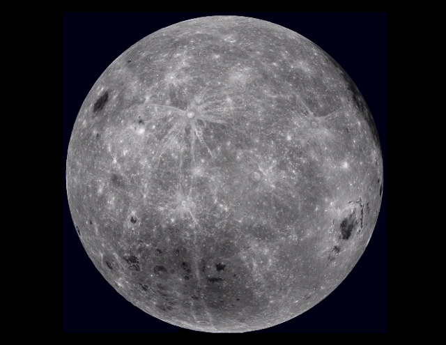 فيديو : تصوير جودة عالية من وكالة ناسا لدوران القمر حول نفسه