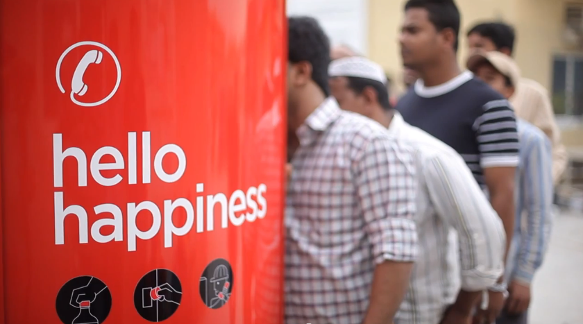 فيديو : كوكاكولا تحول أغطيتها إلى عملة للمكالمات الدولية في دبي