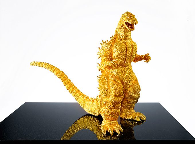 اليابان : تمثال ” غودزيلا ” مصنوع من الذهب الخالص بقيمة 150 مليون ين !