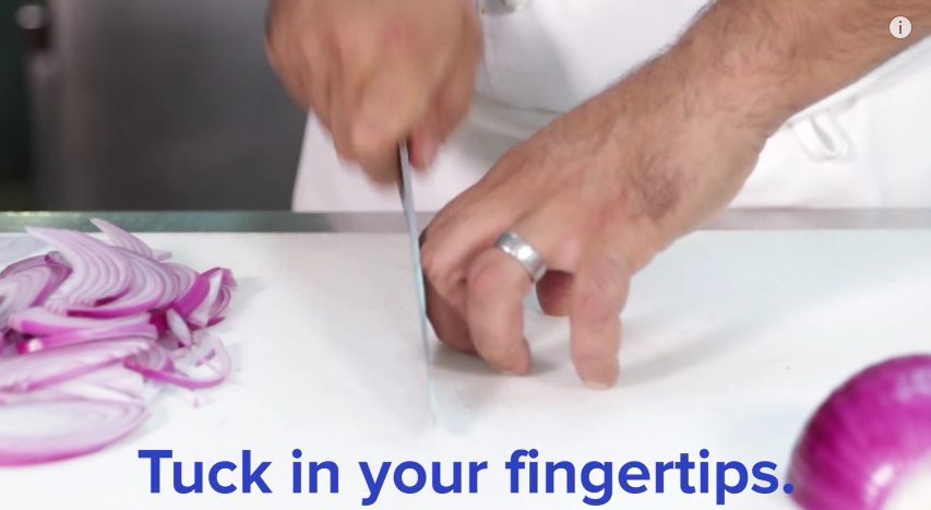 فيديو : تلميحات باستخدام السكين قد تغير طريقتك في الطبخ